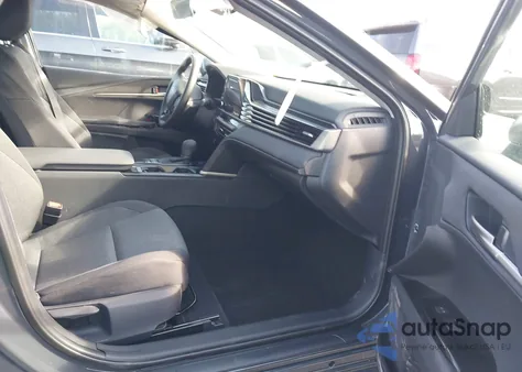 2025 Toyota Camry Le из США, поврежденный, VIN 4T1DAACK5SU197322